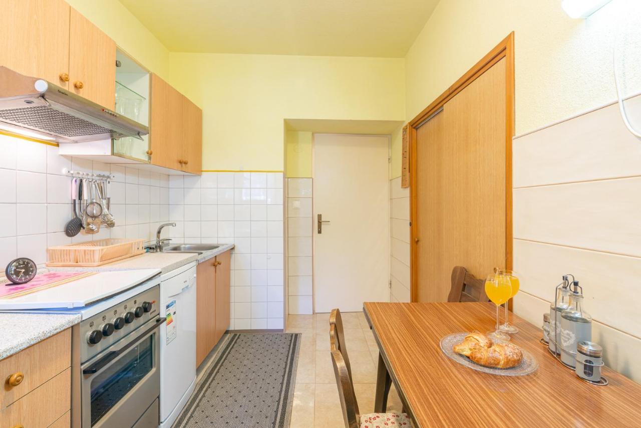 Apartman Knezevic Appartement Opric Buitenkant foto