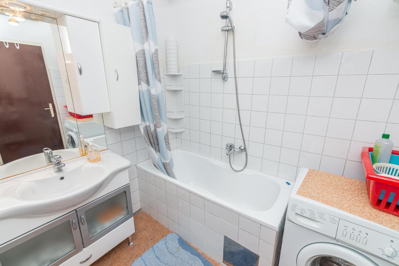 Apartman Knezevic Appartement Opric Buitenkant foto